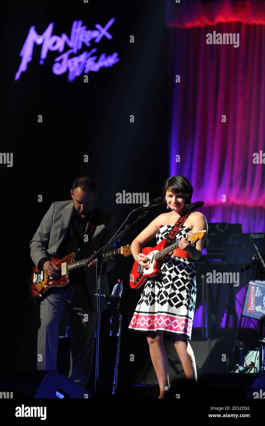 Norah Jones se présentant en direct pendant le Montreux Jazz Festival au Stravinski Auditorium de Montreux, Suisse, le 3 juillet 2010. Photo de Loona/ABACAPRESS.COM Banque D'Images