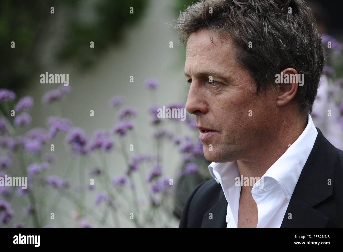 L'acteur britannique Hugh Grant est photographié lors des Masters d'Evian 2010 à Evian, en France, le 21 juillet 2010. Photo par Elodie Gregoire/ABACAPRESS.COM Banque D'Images