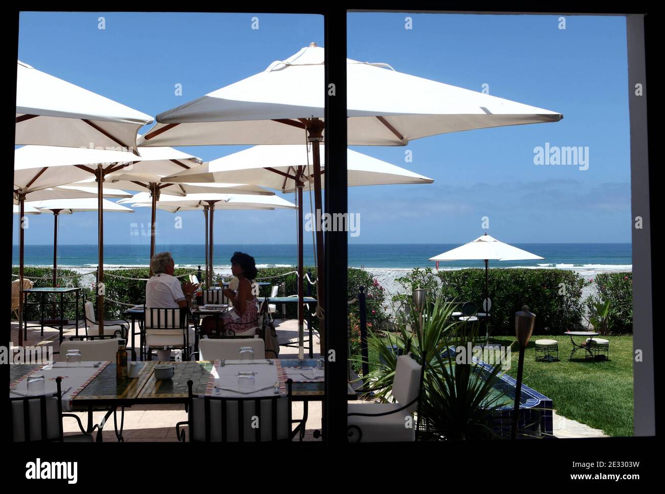 Le restaurant Ocean en face de la plage Sidi Kacem, Tanger, Maroc, juillet 2010. Photo de Stephane Lemouton/ABACAPRESS.COM Banque D'Images