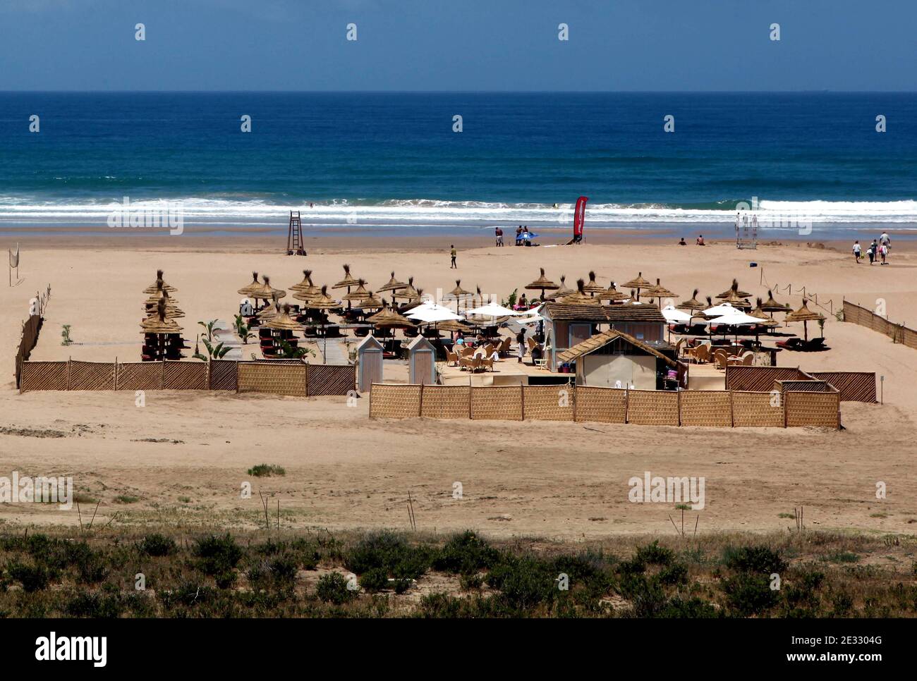 La plage Sidi Kacem devant le restaurant Ocean, Tanger, Maroc, juillet 2010. Photo de Stephane Lemouton/ABACAPRESS.COM Banque D'Images