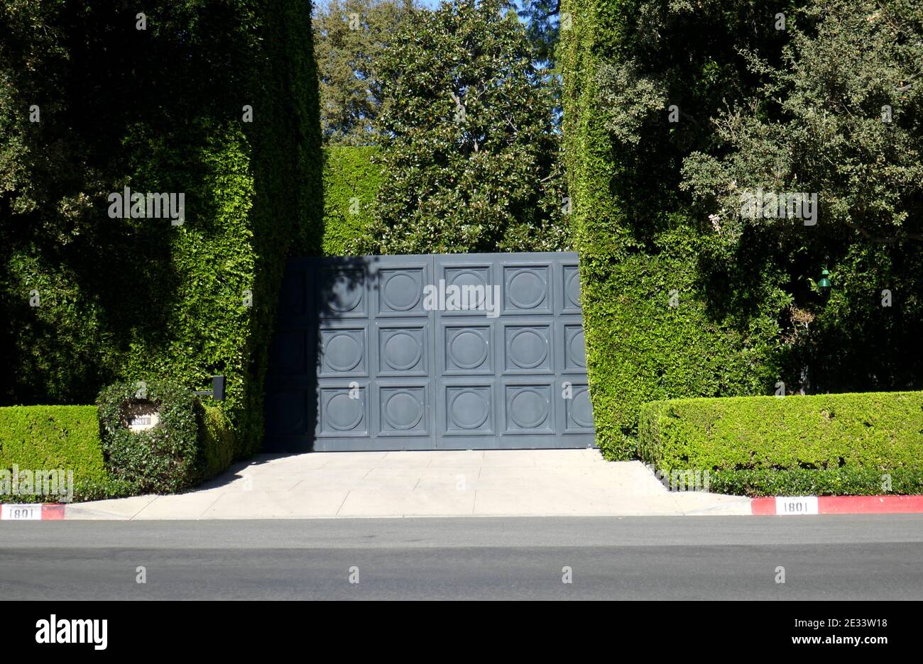 Beverly Hills, Californie, États-Unis 16 janvier 2021 UNE vue générale de  l'atmosphère de Jack Warner Estate, ancienne maison de Warner Bros. Jack  Warner, maison actuelle du PDG d'Amazon Jeff Bezos au 1801
