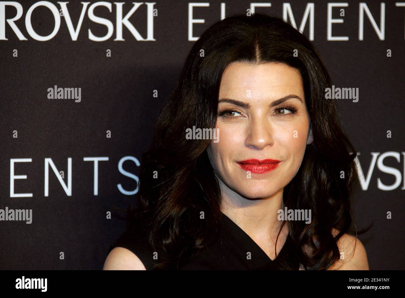 L'actrice Julianna Margulies participe à l'événement « Swarovski Elements 22 Ways to Say Black » au Philips de Pury à New York, NY, le 20 septembre 2010. Photo de Charles Guerin/ABACAPRESS.COM Banque D'Images
