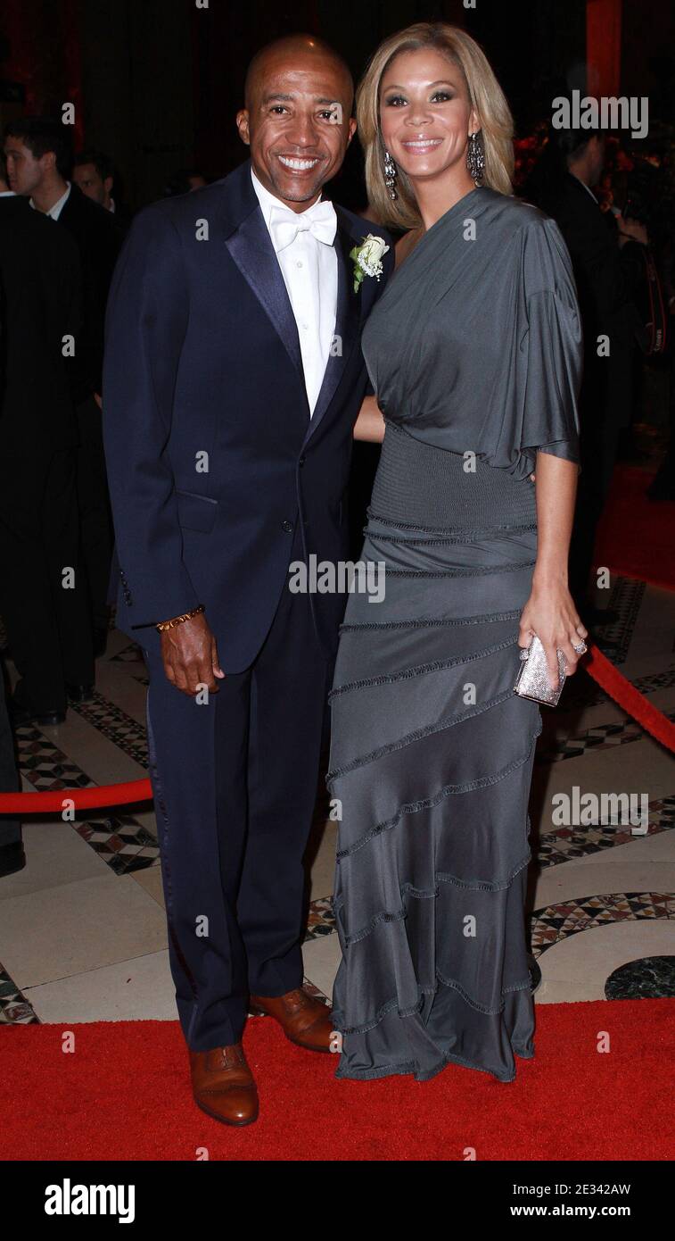 Kevin Liles et Erika Liles arrivent pour le gala d'automne 2010 des New Yorkers for Children qui s'est tenu à Cipriani 42 à New York, NY, USA le 21 septembre 2010. Photo de Donna Ward/ABACAPRESS.COM Banque D'Images