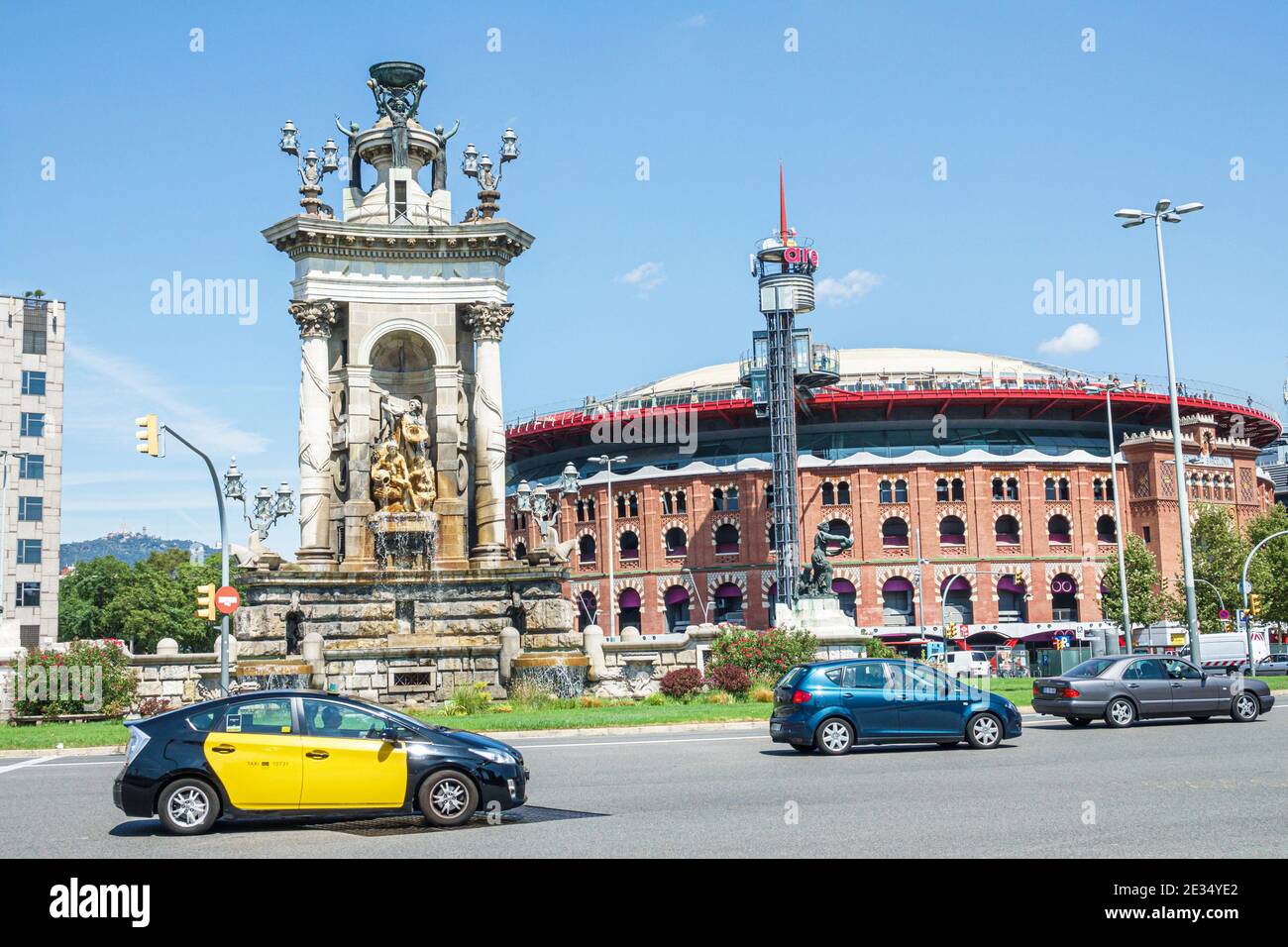 Espagne Barcelone hispanique Catalogne Catalunya Sants Montjuic Plaza de Espana Place publique de la Plaça d'Espanya fontaine monumentale de l'architecte Josep Maria Banque D'Images