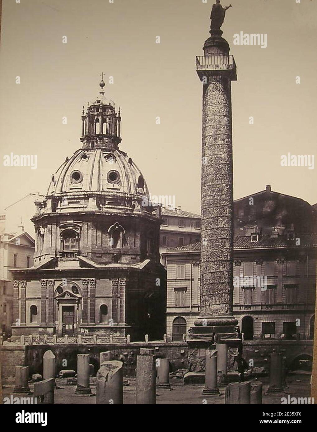 MacPherson, Robert (1811-1872) - Roma - Foro e colonna di Traiano. Banque D'Images