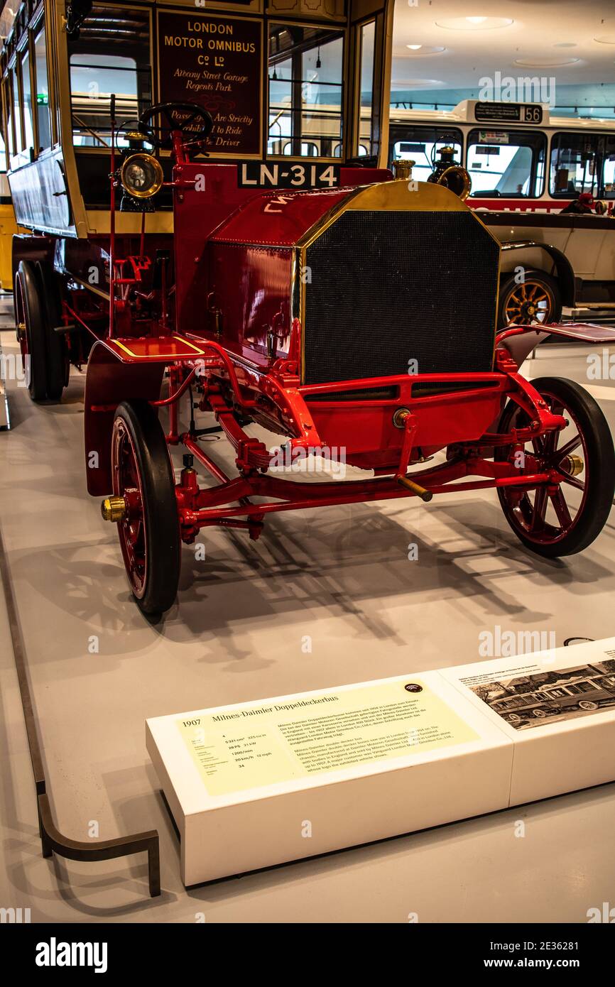 STUTTGART, ALLEMAGNE, 2019: 1907 Milnes-Daimler bus à impériale, Doppeldeccurbus, Vanguard London Motor Omnibus, LN-314 dans le musée Mercedes-Benz Banque D'Images