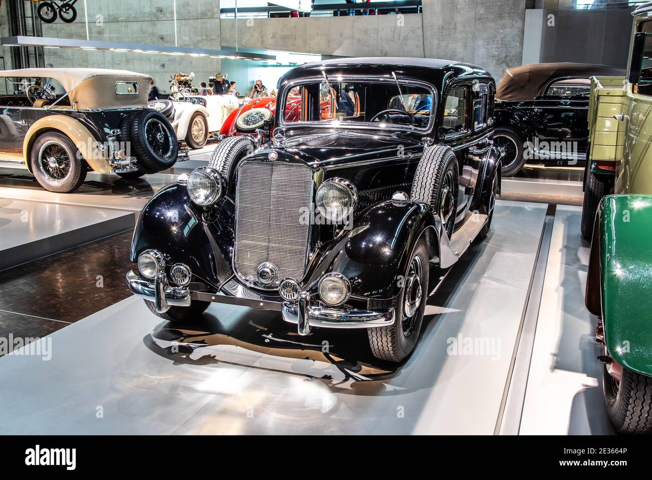 STUTTGART, ALLEMAGNE, 2019 : ancienne voiture classique rétro vintage Mercedes-Benz à l'exposition du musée Mercedes-Benz Banque D'Images