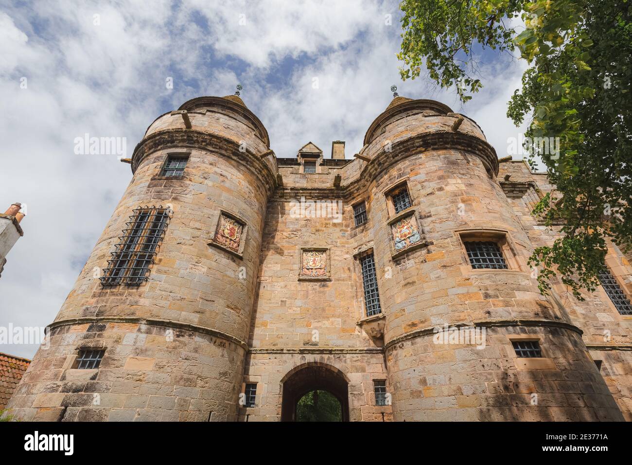 Falkland Palace était autrefois un palais royal pour les rois écossais de l'époque de la renaissance dans le village pittoresque de Falkland à Fife, en Écosse Banque D'Images