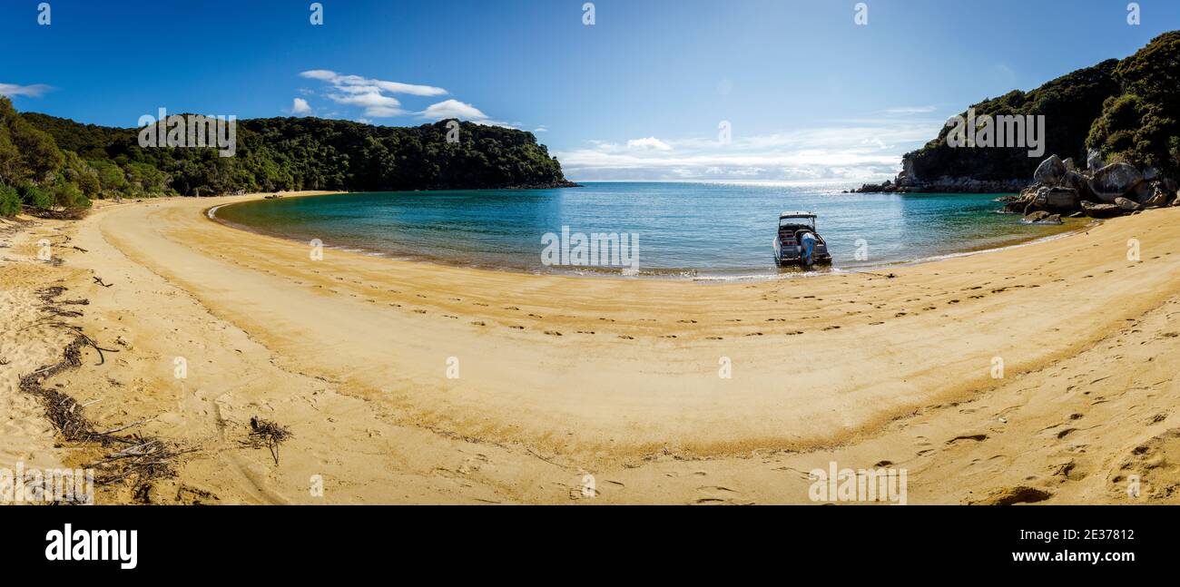 Te Pukatea Bay, Akersten Bay, dans le parc naturel d'Abel Tasman, Île du Sud, Nouvelle-Zélande. Banque D'Images