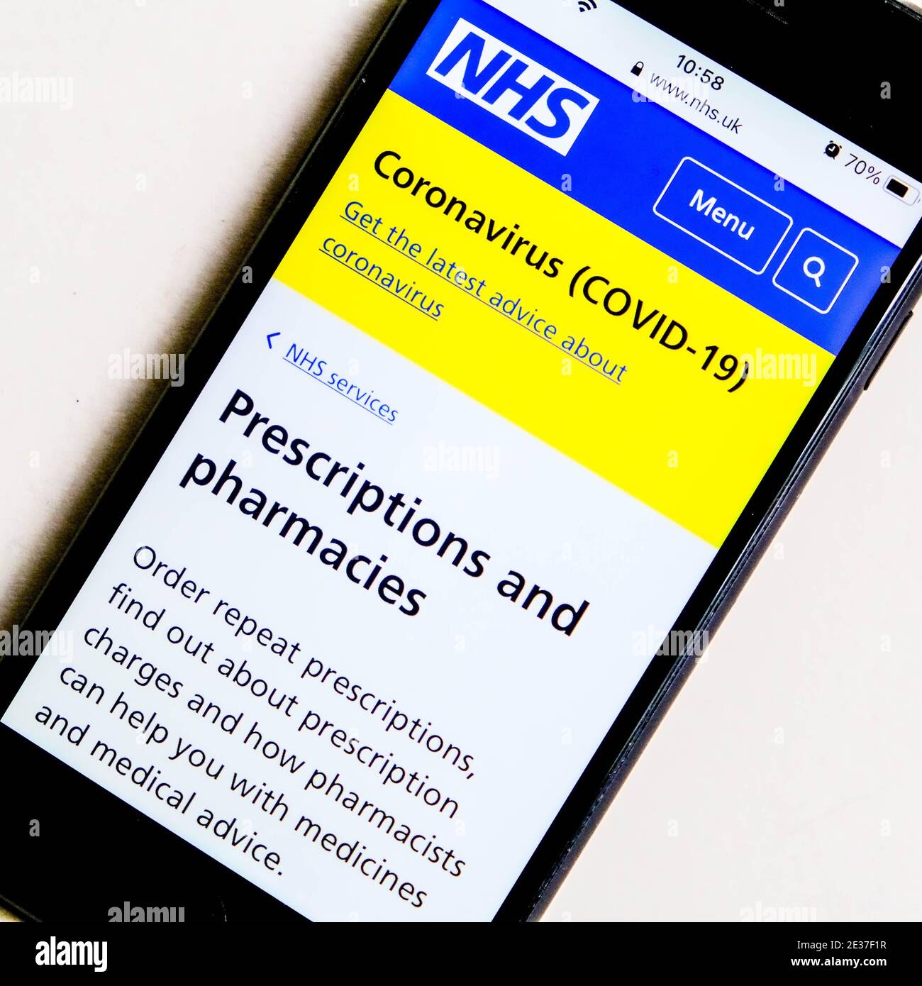 Londres, Royaume-Uni, janvier 17 2021, NHS App Mobile ou Smart Phone Screenshot Guidance pour les ordonnances et les pharmacies pendant la pandémie Covid-19 Banque D'Images