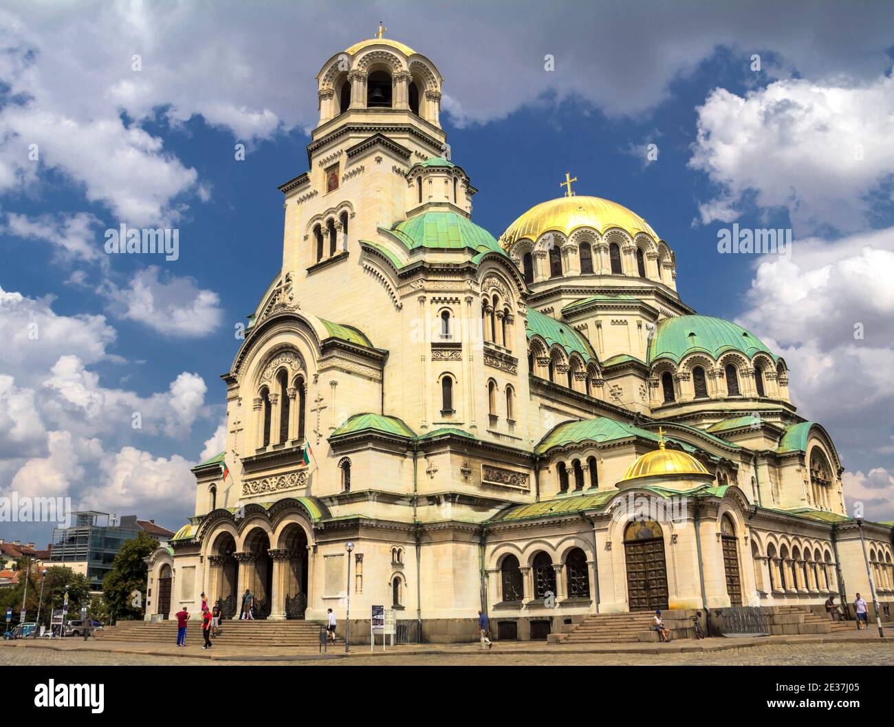 La cathédrale Saint Alexandre Nevsky est une cathédrale orthodoxe