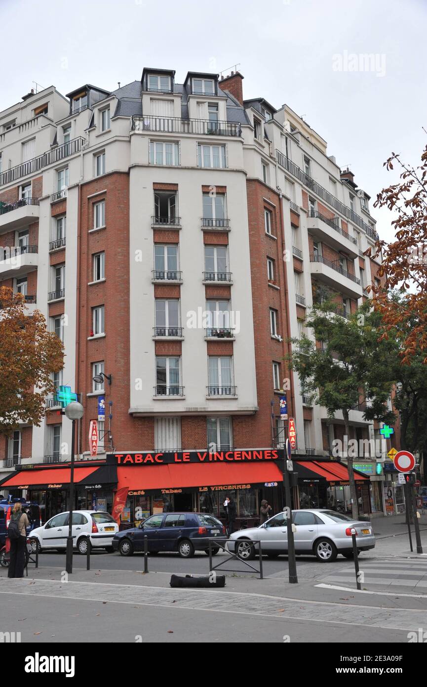 Vue Sur Le Batiment De Paris France Le 2 Novembre 10 Ou Un Bebe De 15 Mois A Survecu A Une Chute D Un Appartement Du Septieme Etage A Paris Presque Indemne Apres