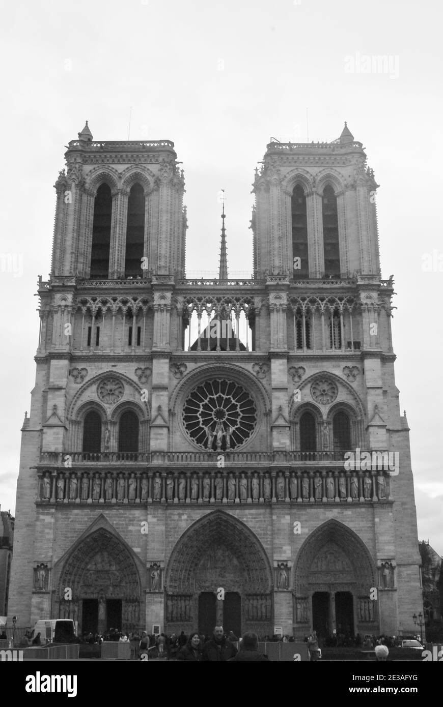 Cathédrale notre-Dame de Paris, France (2008, noir et blanc) Banque D'Images