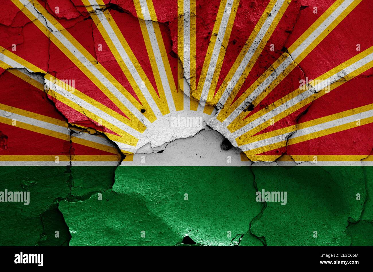 Drapeau de Lara peint sur un mur fissuré Banque D'Images
