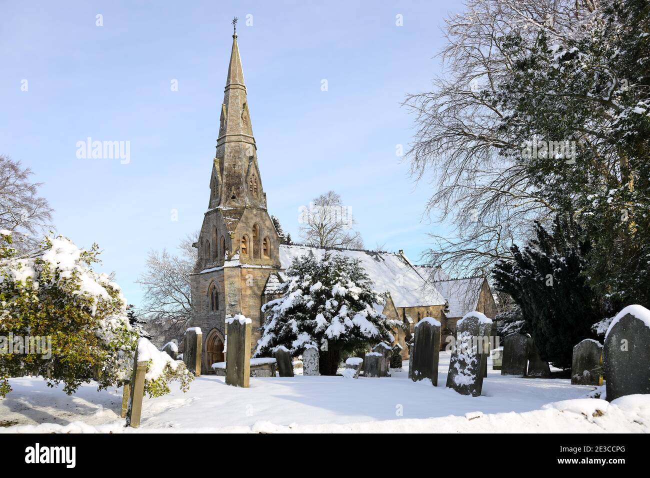 Église de la Sainte-Trinité de Startforth en hiver, Château de Barnard, Teesdale, comté de Durham, Royaume-Uni Banque D'Images