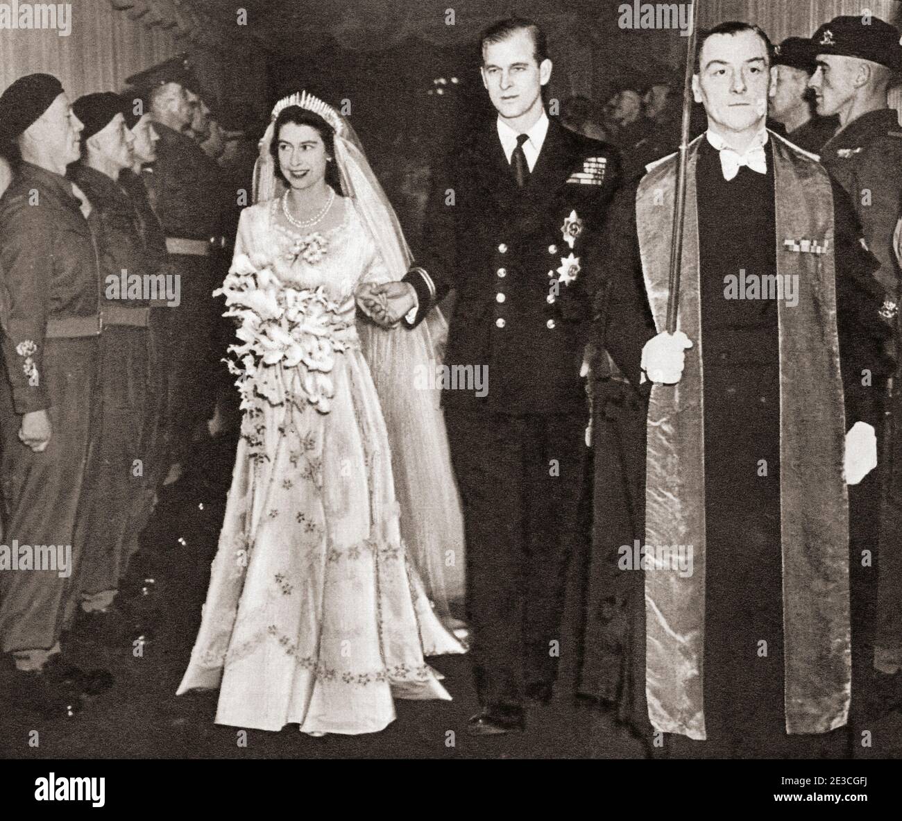 ÉDITORIAL SEULEMENT le jour du mariage de la princesse Elizabeth de York et du prince Philip, duc d'Édimbourg, 1947. Princesse Elizabeth de York, 1926 - 2022, future Elizabeth II, Reine du Royaume-Uni. Prince Philip, duc d'Édimbourg né Prince Philip de Grèce et du Danemark, 1921-2021. Mari de la reine Elizabeth II du Royaume-Uni et d'autres royaumes du Commonwealth. Du livre de la Reine Elizabeth Coronation, publié en 1953. Banque D'Images