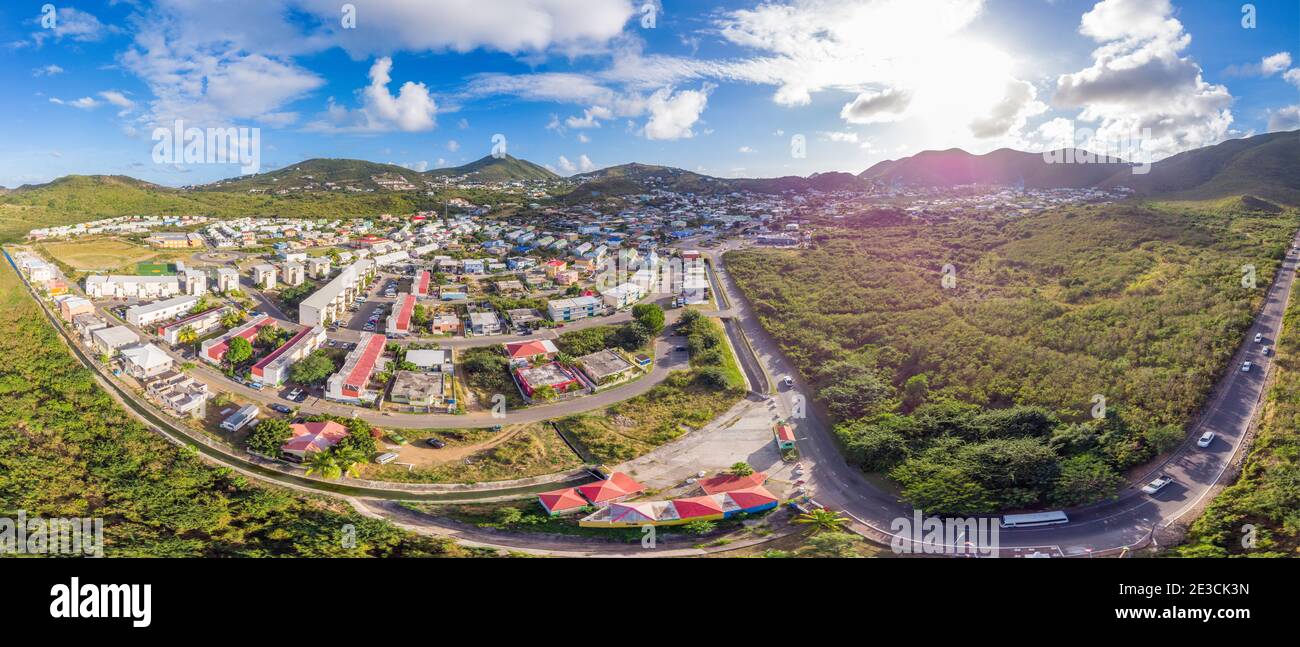 Vue aérienne de l'île des caraïbes de St.maarten. Île des Caraïbes citycsape. Banque D'Images