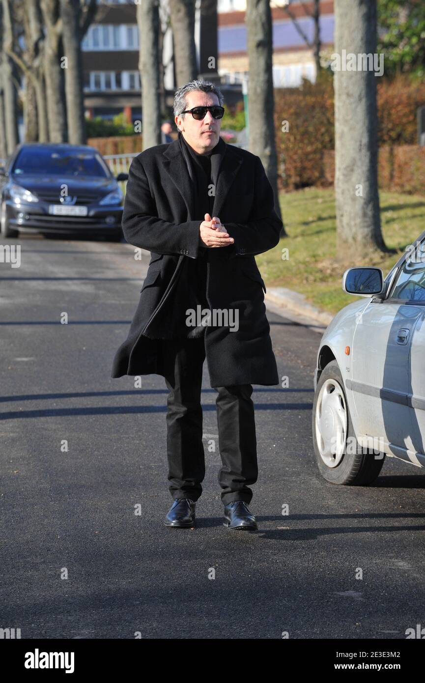 Alain Chabat assiste à la cérémonie funéraire du producteur, réalisateur et acteur français Claude Berri au cimetière de Bagneux près de Paris, France, le 15 janvier 2009. Photo par ABACAPRESS.COM Banque D'Images