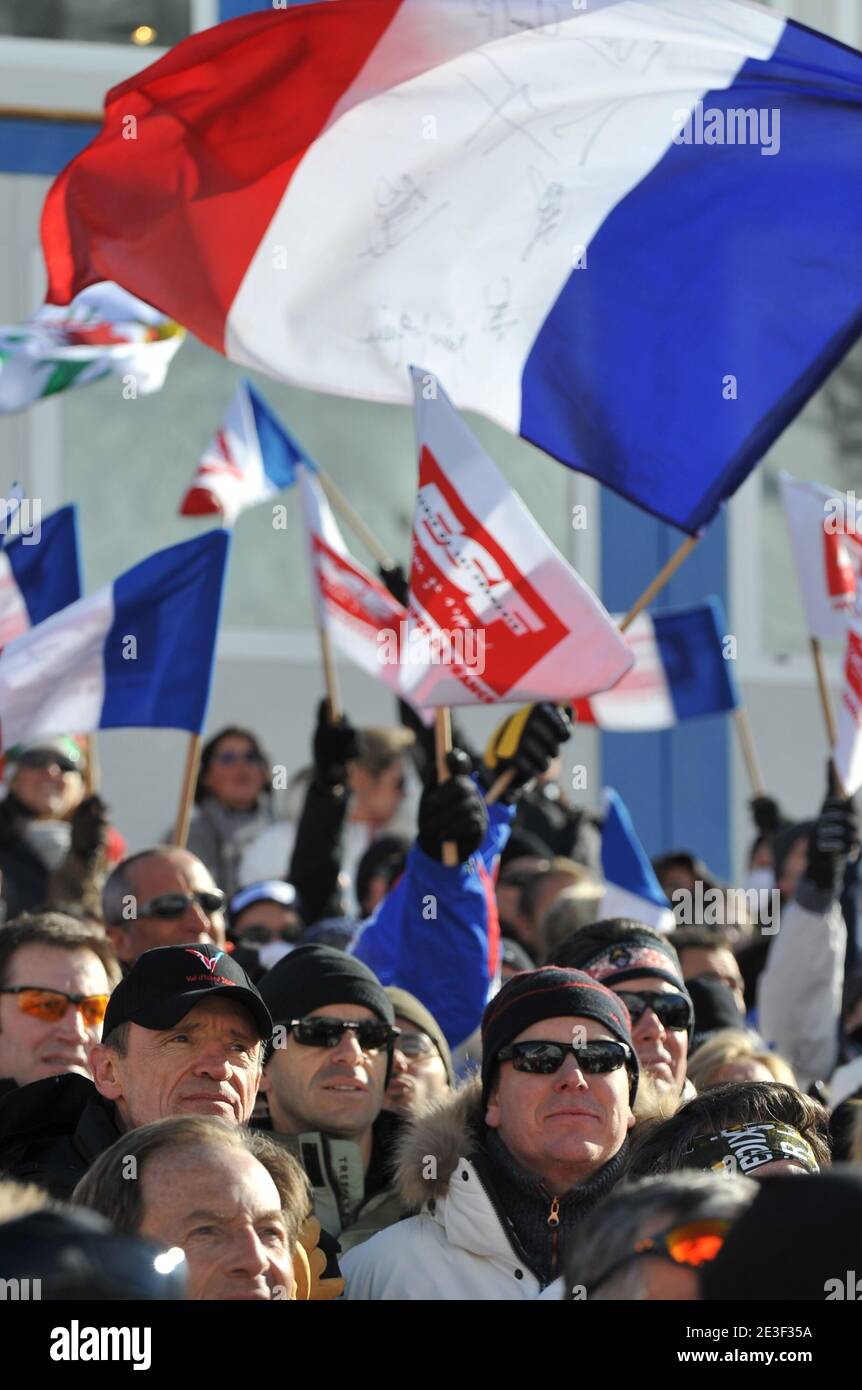 Jean-Claude Killy et le Prince Albert II de Monaco assistent à la 1ère course de slalom masculin aux Championnats du monde de ski sur le parcours face de Bellevarde à Val d'Isère, Alpes françaises, France, le 15 février 2009. Photo de Nicolas Gouhier/Cameleon/ABACAPRESS.COM Banque D'Images