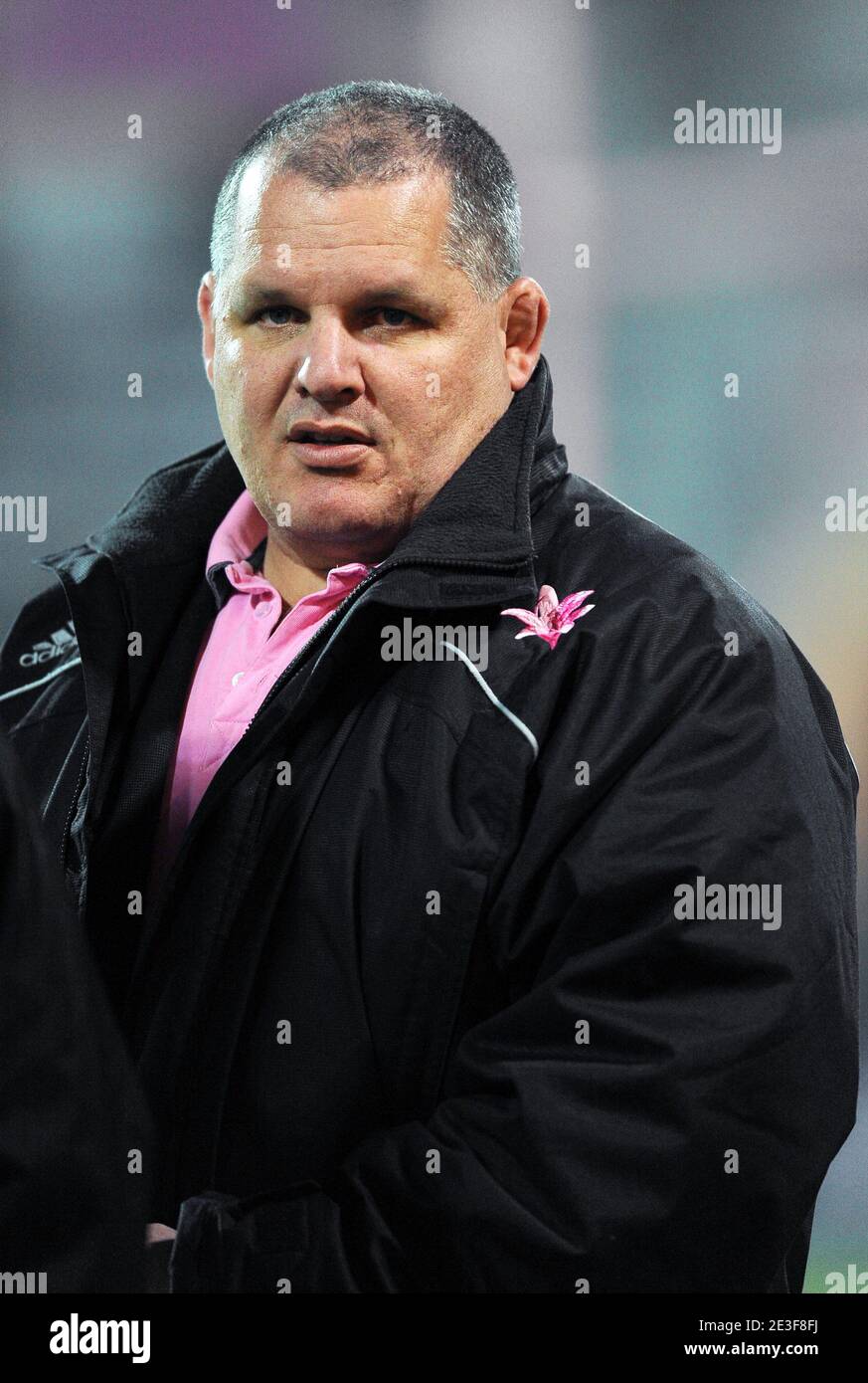 L'entraîneur du Stade Francais John McKenzie lors du match de rugby Top 14, Stade Francais contre Toulon, à Paris, France, le 20 février 2009. Le Stade Francais a gagné 22-12. Photo de Steve McMay/ABACAPRESS.COM Banque D'Images