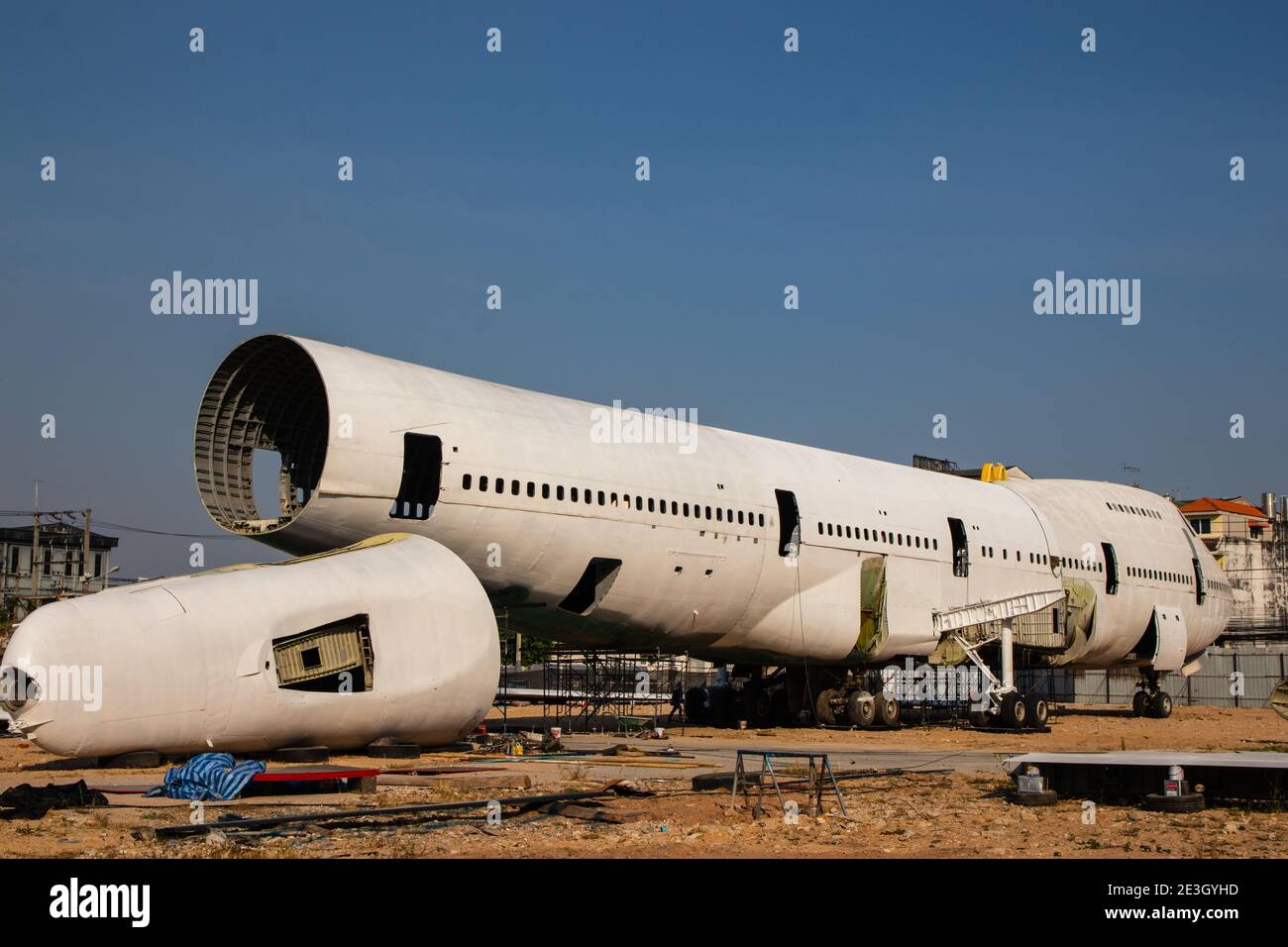 Pattaya District Chonburi Thaïlande Asie un ancien avion jeté ou le jet géant est utilisé comme un restaurant et un bar Banque D'Images