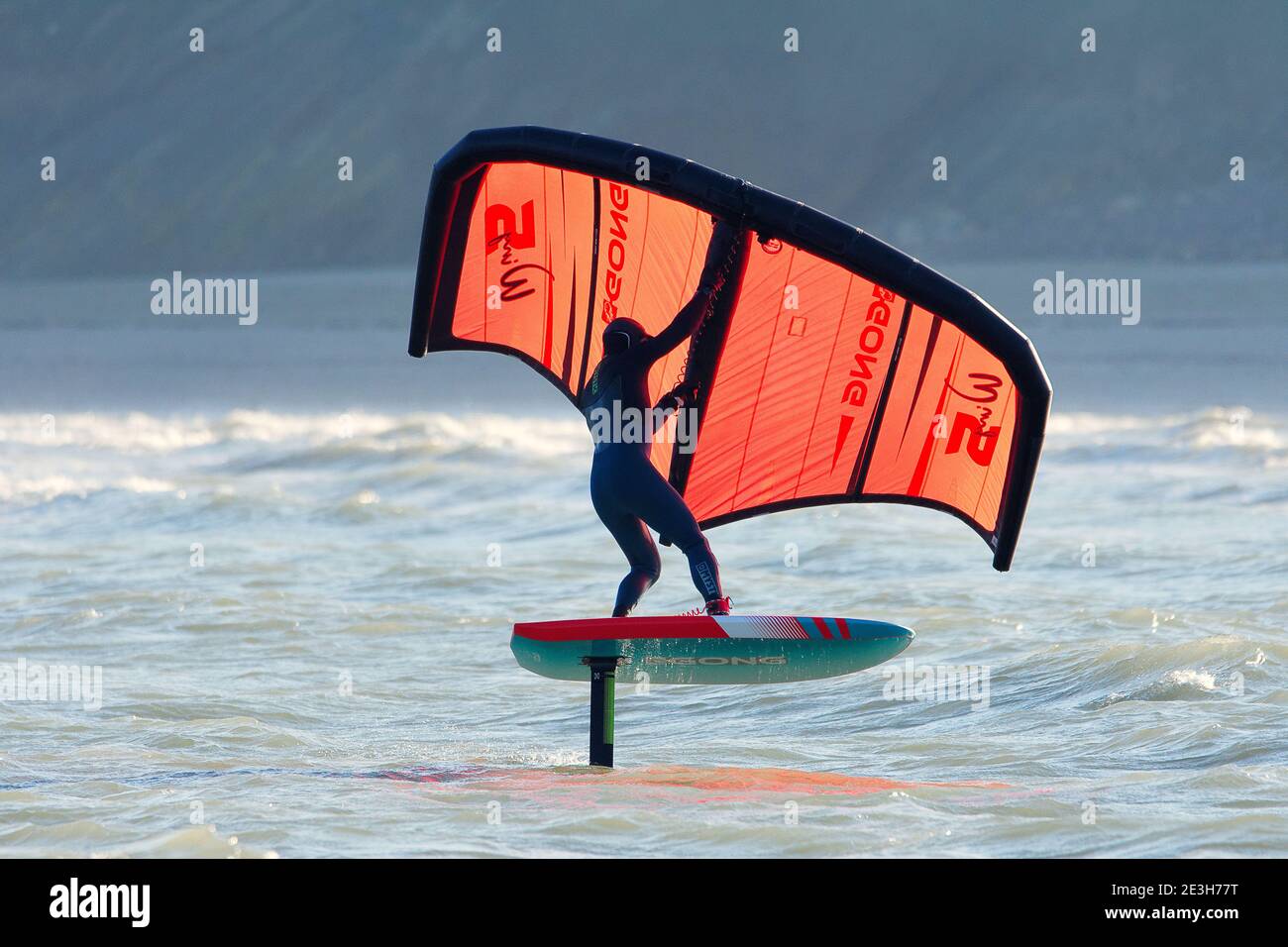 Binic (Bretagne, Nord-Ouest de la France) : pilote de feuille d'aile, sports de planche Banque D'Images