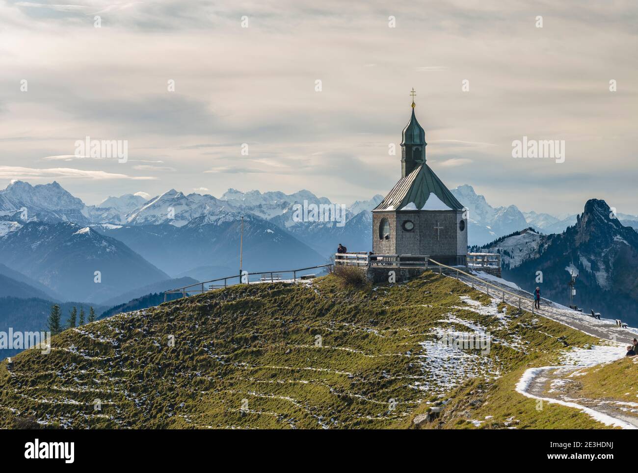 La chapelle sur le mont Wallberg au lac de Tegernsee dans les Alpes bavaroises. Europe, Allemagne, Bavière Banque D'Images