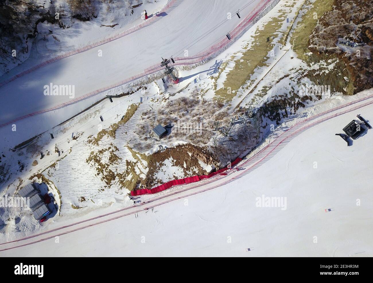 Pékin, Chine. 19 janvier 2021. Photo aérienne prise le 19 janvier 2021 montre le Centre national de ski alpin du district de Yanqing, à Beijing, capitale de la Chine. Credit: Zhang Chenlin/Xinhua/Alay Live News Banque D'Images