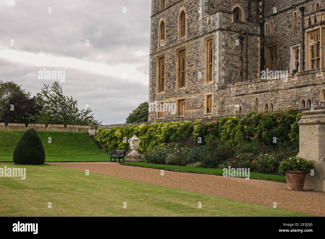 Jardin à l'intérieur du château de Windsor, Berkshire, Angleterre, Royaume-Uni. Banque D'Images