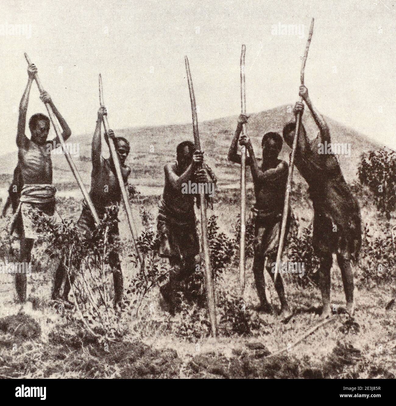 Les gens de Bantu éclairant le feu à la fin du XIXe siècle. Banque D'Images