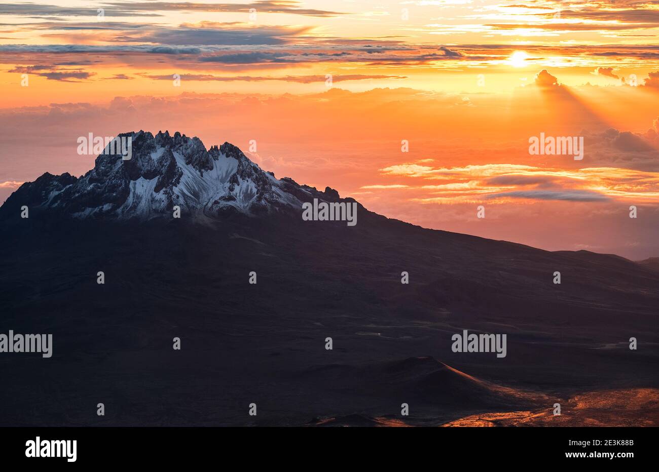 Plus Haut Sommet En Afrique Banque d'image et photos Alamy