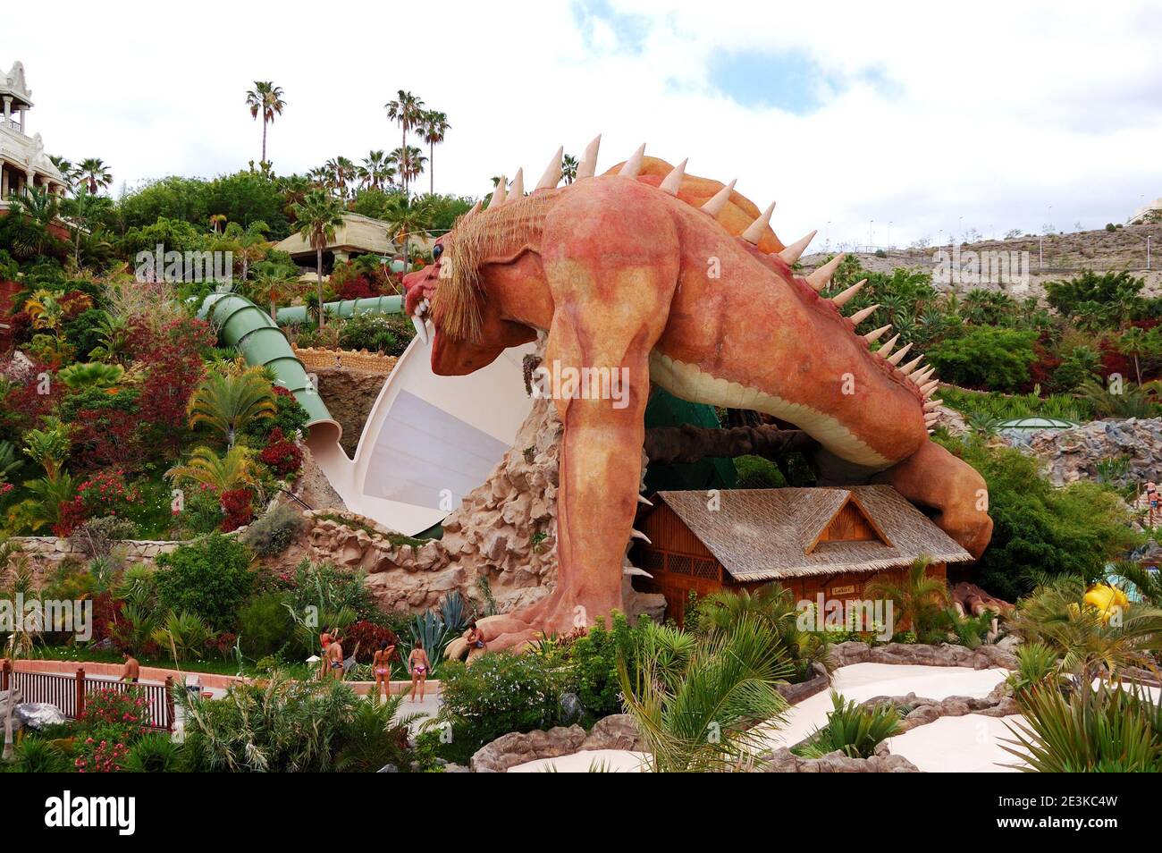 ÎLE DE TÉNÉRIFE, ESPAGNE 22 MAI l'attraction du toboggan aquatique