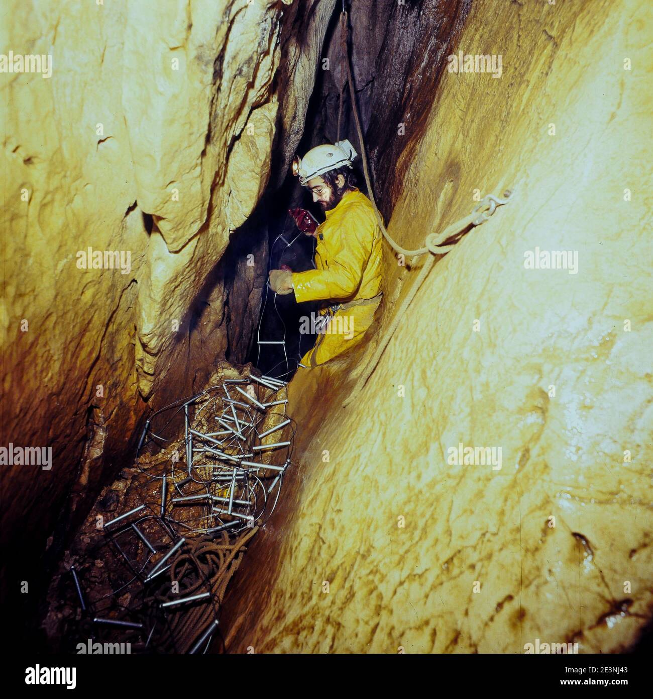 Les Cavers explorent la grotte de Salamandre, Mejannes-le-Clap, Gard, France Banque D'Images