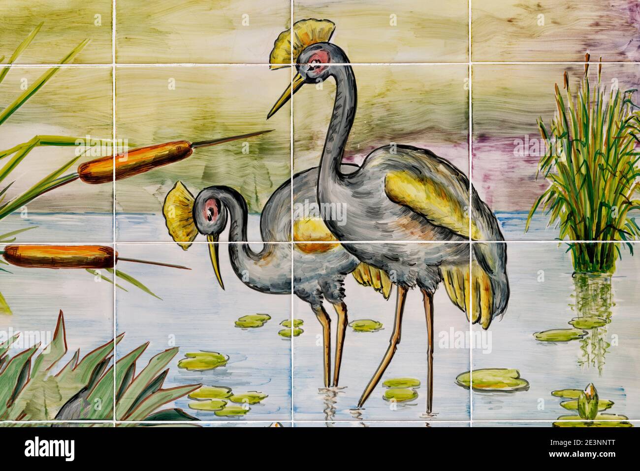 Azulejos décorant des murs dans le jardin du Palais Estoi, Estoi, Loule, Faro district, Algarve, Portugal Banque D'Images