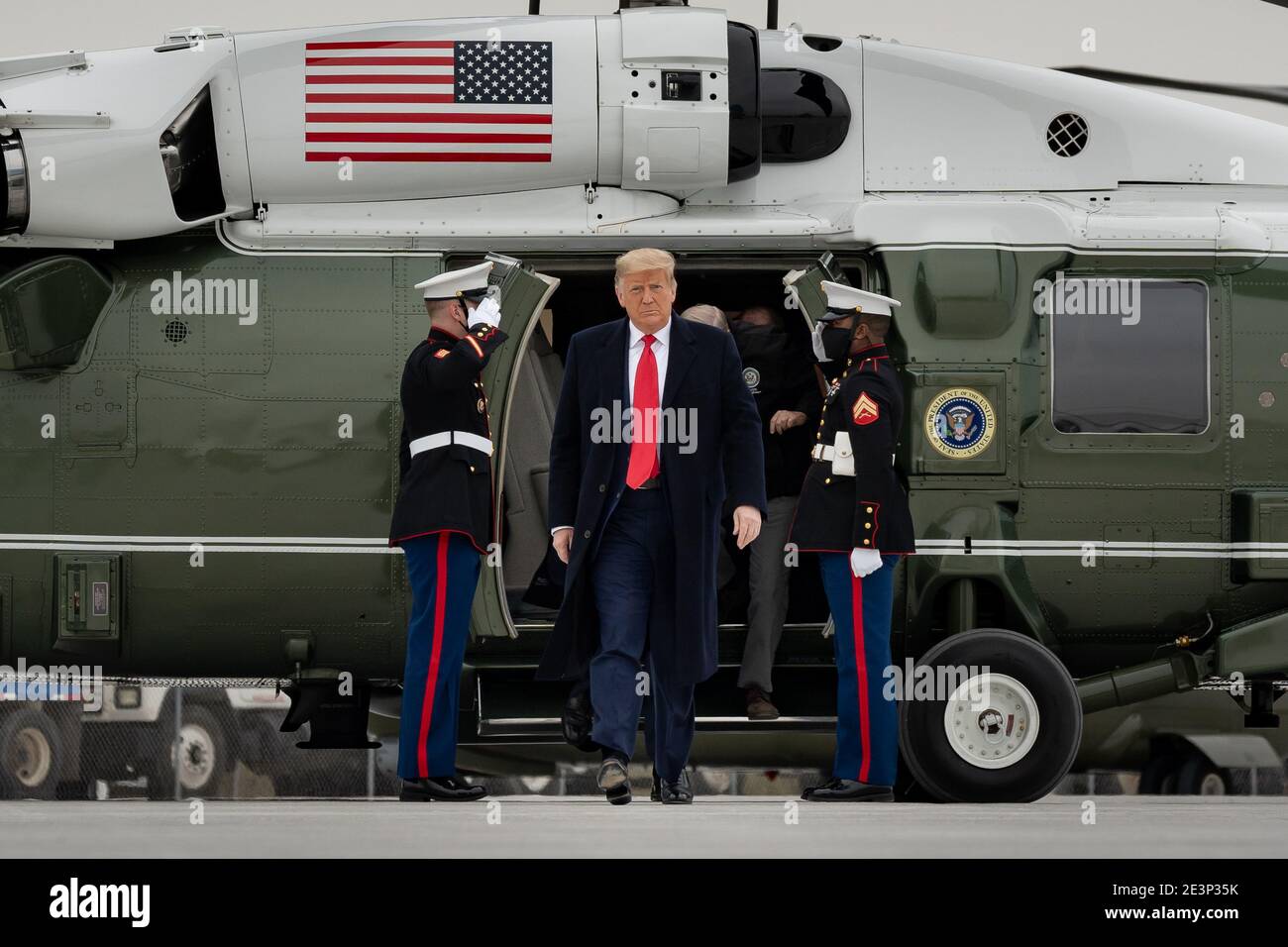 HARLINGEN, TEXAS, États-Unis - 12 janvier 2021 - le président Donald J. Trump débarque Marine One à l'aéroport international de Valley à Harlingen, Texas mardi, Banque D'Images