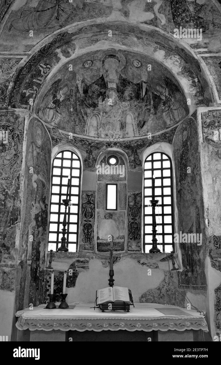 Intérieur de l'église médiévale byzantine de Saint-Pierre 4 mai 2018 Otrante Salento Italie Banque D'Images