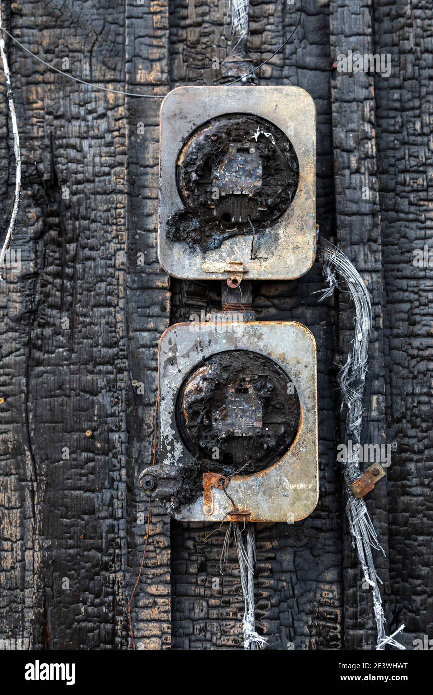 Detroit, Michigan - compteurs d'électricité brûlés dans un incendie de maison. Banque D'Images