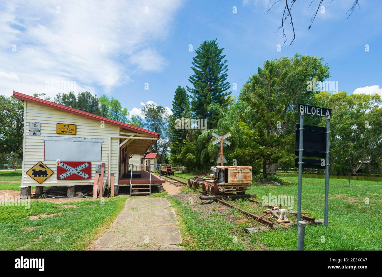 Ancienne gare exposée au Queensland Heritage Park, un musée populaire de Biloela, dans le sud-est du Queensland, en Australie Banque D'Images