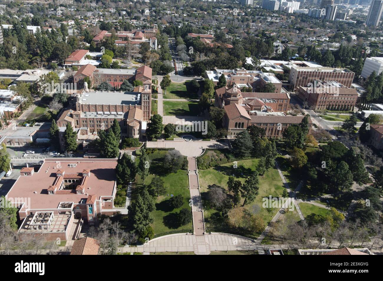 Une vue aérienne du campus de l'UCLA, le samedi 16 janvier 2021, à Los Angeles. Banque D'Images