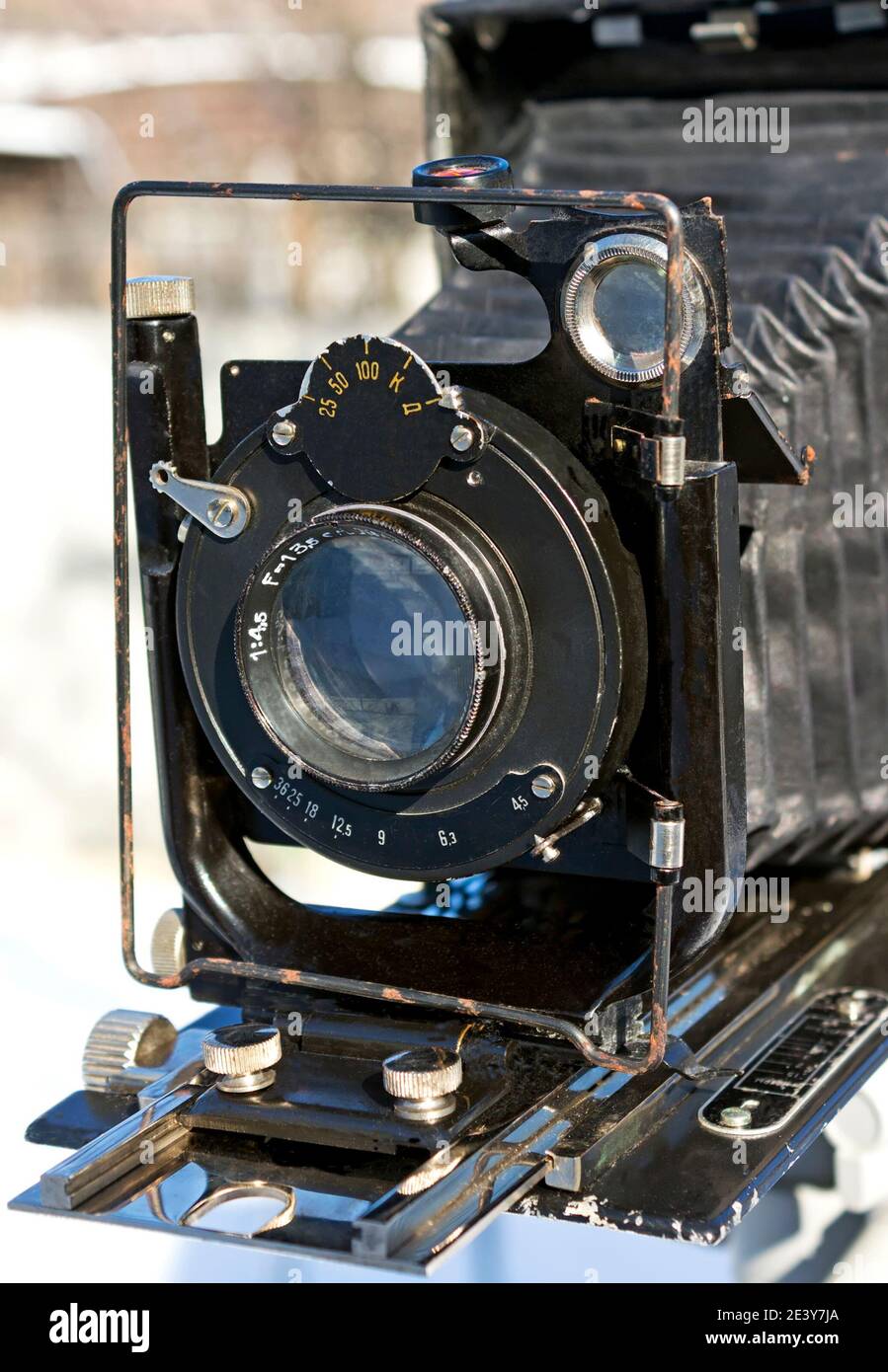 Ancienne caméra soviétique produite en Russie dans les années 1930 et 1940. Banque D'Images