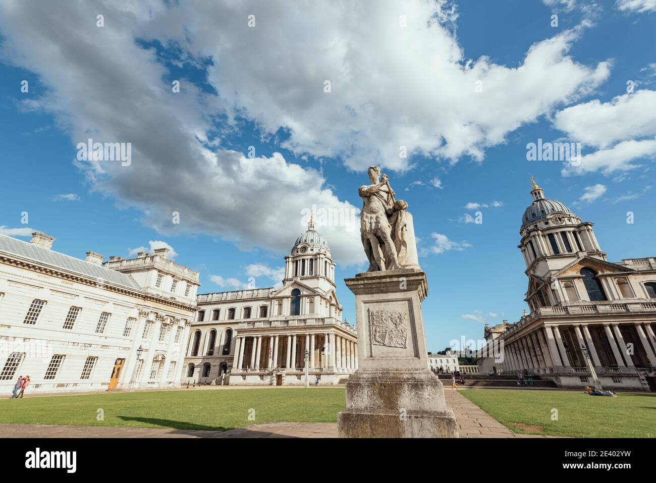 Une statue du roi George II se trouve dans l'Old Royal Naval College, Greenwich, Londres, Angleterre, Royaume-Uni Banque D'Images