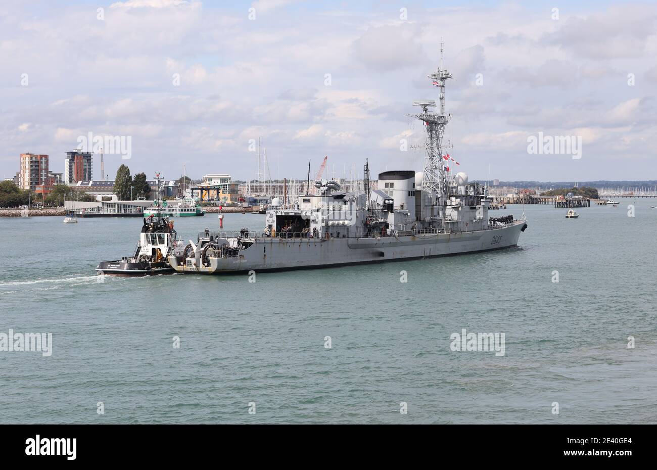 Entrée du navire français de la Marine nationale FS LA MOTTEPICQUET