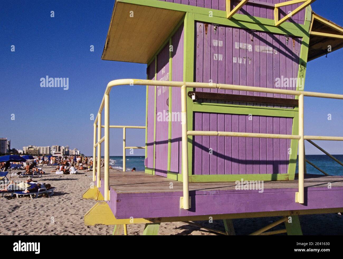 Poste de sauveteurs et la plage de South Miami, Floride, États-Unis Banque D'Images
