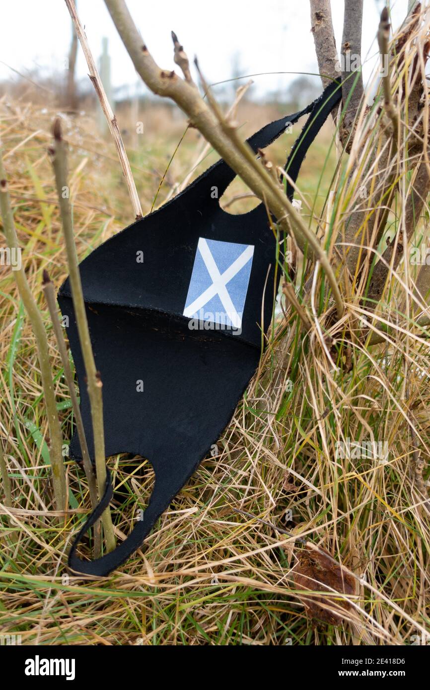 Portée de masque facial en milieu rural - Écosse, Royaume-Uni Banque D'Images