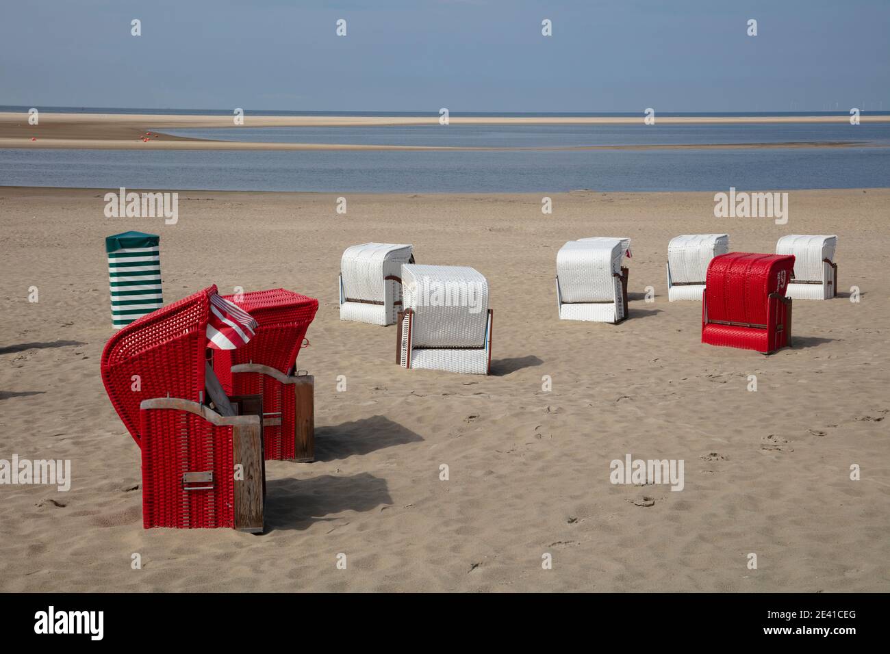 Chaise de plage à la plage sud de Borkum, île de Frise orientale, frise orientale, Basse-Saxe, Allemagne, Europe Banque D'Images