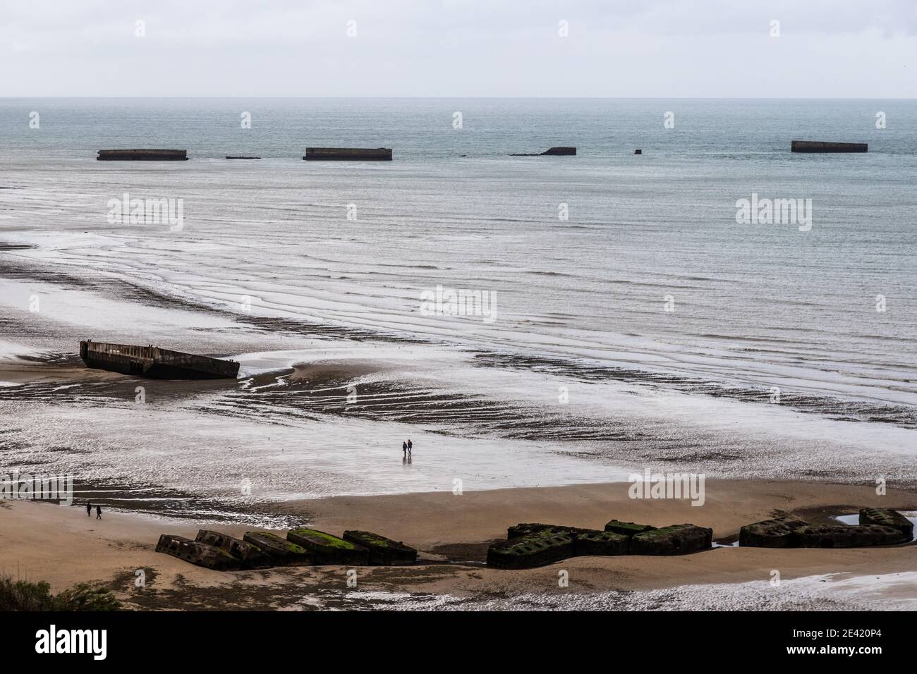 Arromanches, France 09.26.2019 WW2 D-Day Normandie plages site musée avec statue, Gold Beach section attaqué par les forces britanniques . Photo de haute qualité Banque D'Images