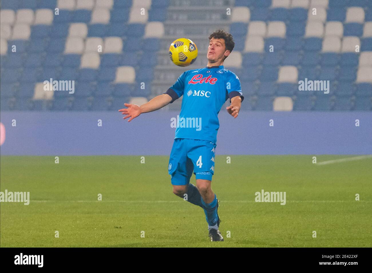 Diego Demme, milieu de terrain allemand de SSC Napoli, contrôle le ballon lors de la supercup italienne nommée PS5 Supercup football Match SSC Napoli vs Juventus FC. Juventus a gagné 2-0 Banque D'Images