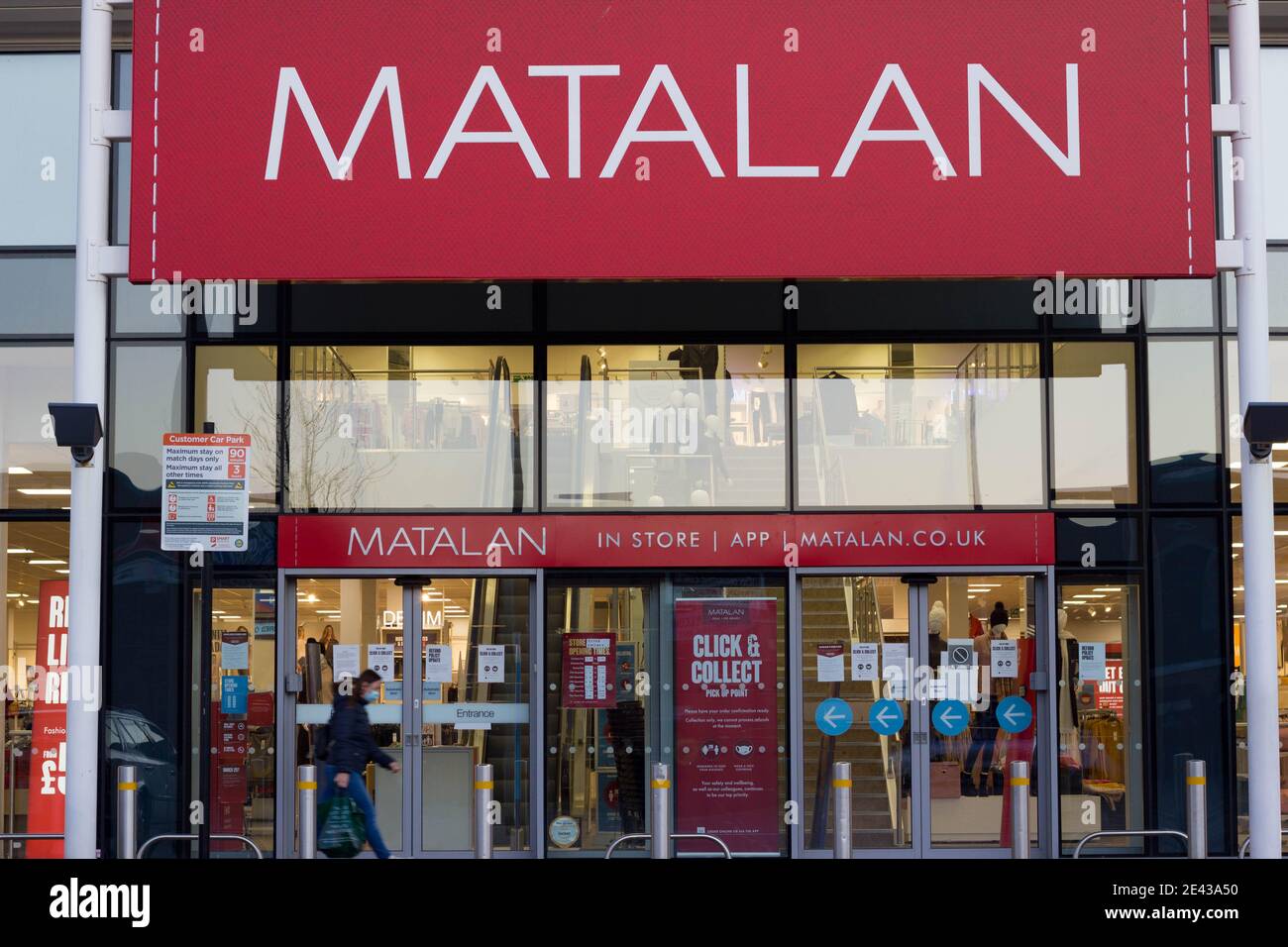 Magasin Matalan Londres offrant Click and Collect, Angleterre Banque D'Images