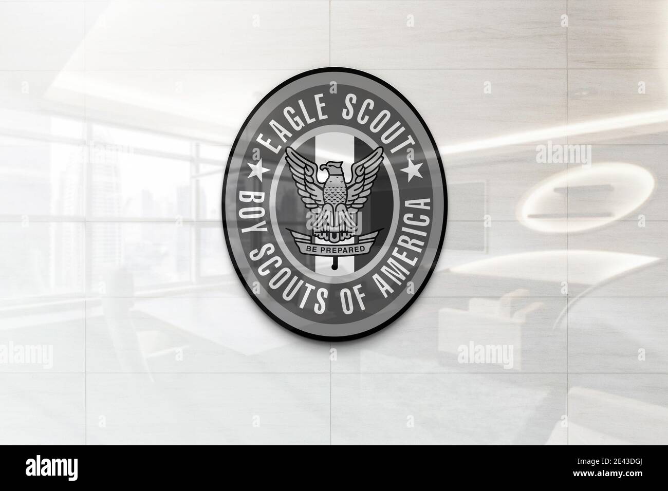 logo eagle scout sur la plaque murale d'affaires réfléchissante Banque D'Images