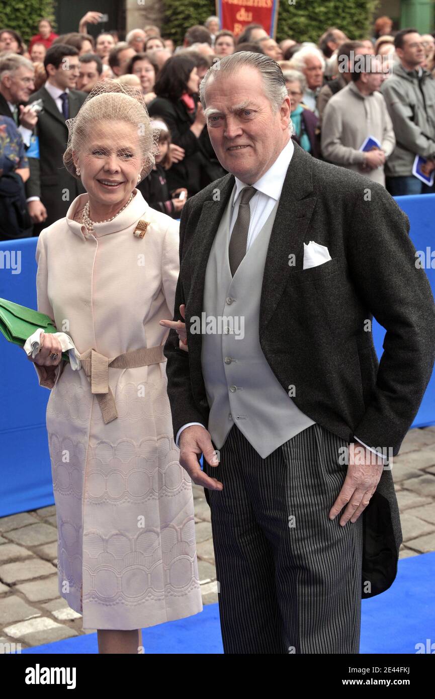 Jacques d'Orléans assiste au mariage de Philomena de Tornos et Jean d' Orléans à la cathédrale de Senlis le 2 mai 2009 à Senlis, France. Photo de  Gorassini-Mousse/ABACAPRESS.COM Photo Stock - Alamy